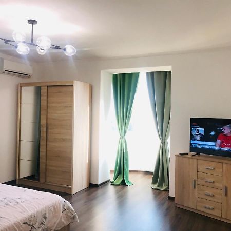 Naberezhna 10, Central Lutsk Lejlighed Eksteriør billede